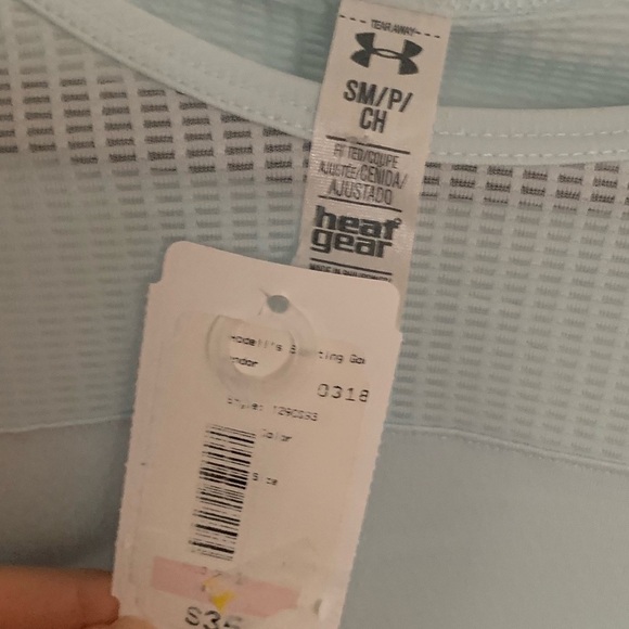 Under armor Tee - Picture 2 of 4